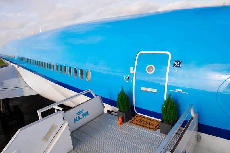 Illustration for article titled Working airplane transformed into perfect loft now available on Airbnb